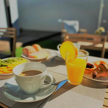 Апартаменты Vybe Centro *