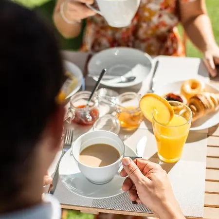 Апартаменты Vybe Centro